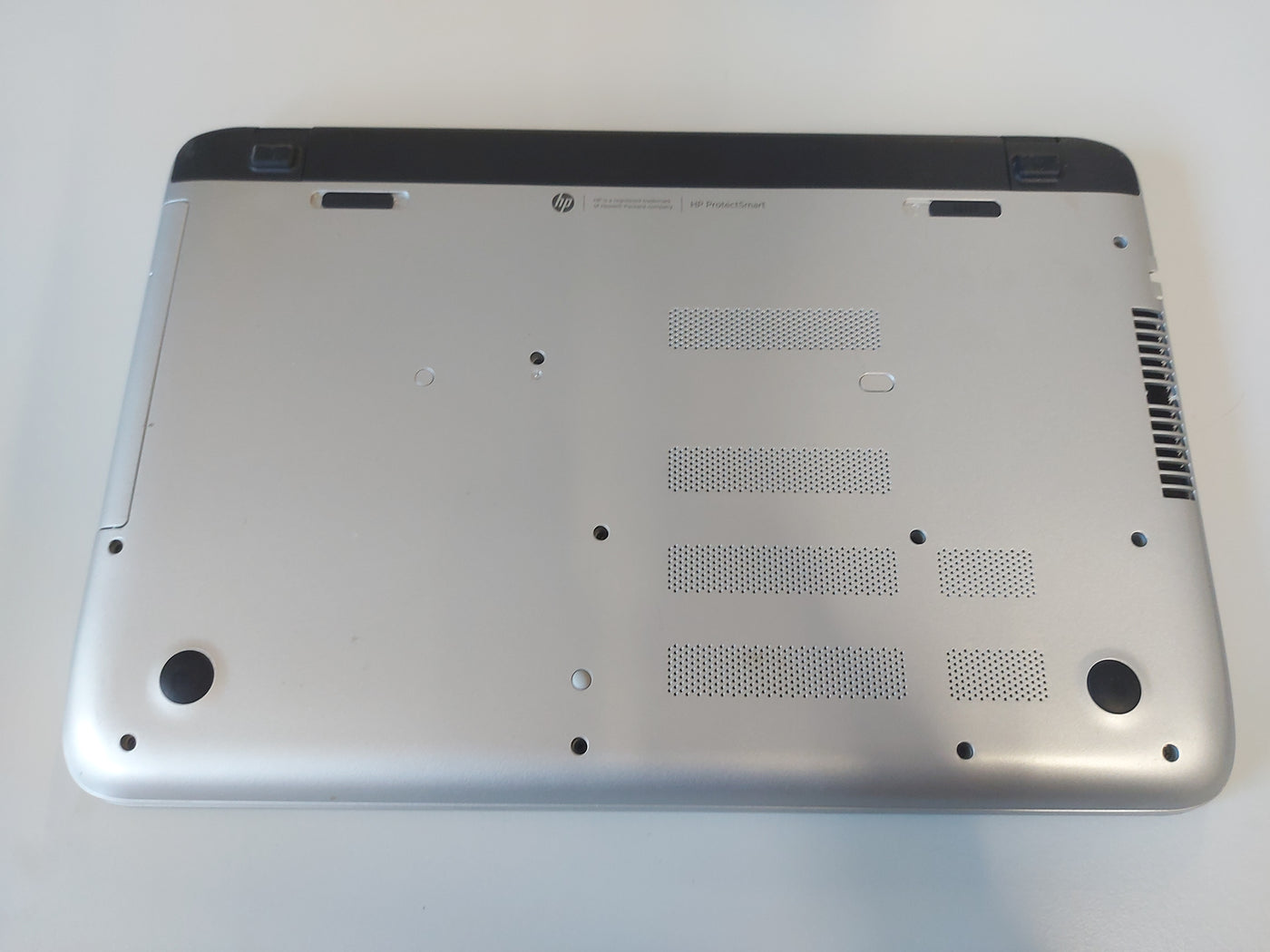 HP Pavilion 15 1.5TB AMD A10-5745M 2100MHz 8GB RAM 15.6" Laptop NOT HOLDING CHARGE ( USED )